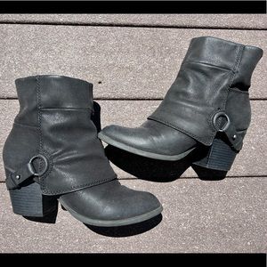 Fergalicious Liza Boots -Size 8